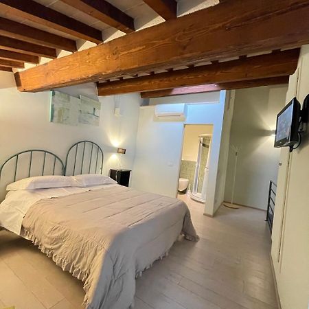 Guesthouse Via Di Gracciano - Adults Only Montepulciano Stazione Buitenkant foto
