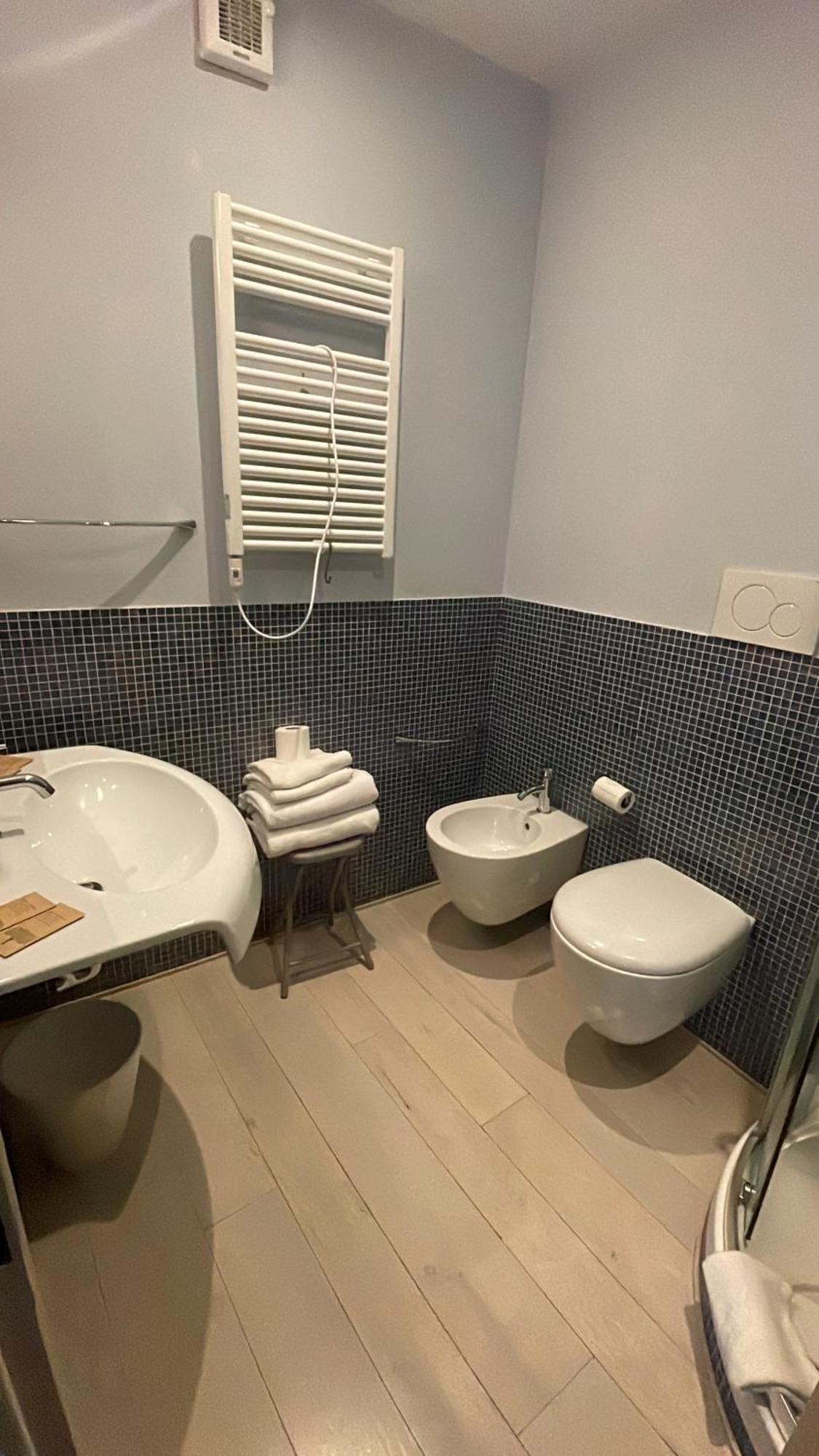 Guesthouse Via Di Gracciano - Adults Only Montepulciano Stazione Buitenkant foto